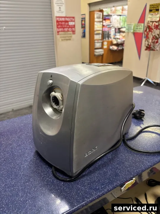 Мясорубка Bork M500